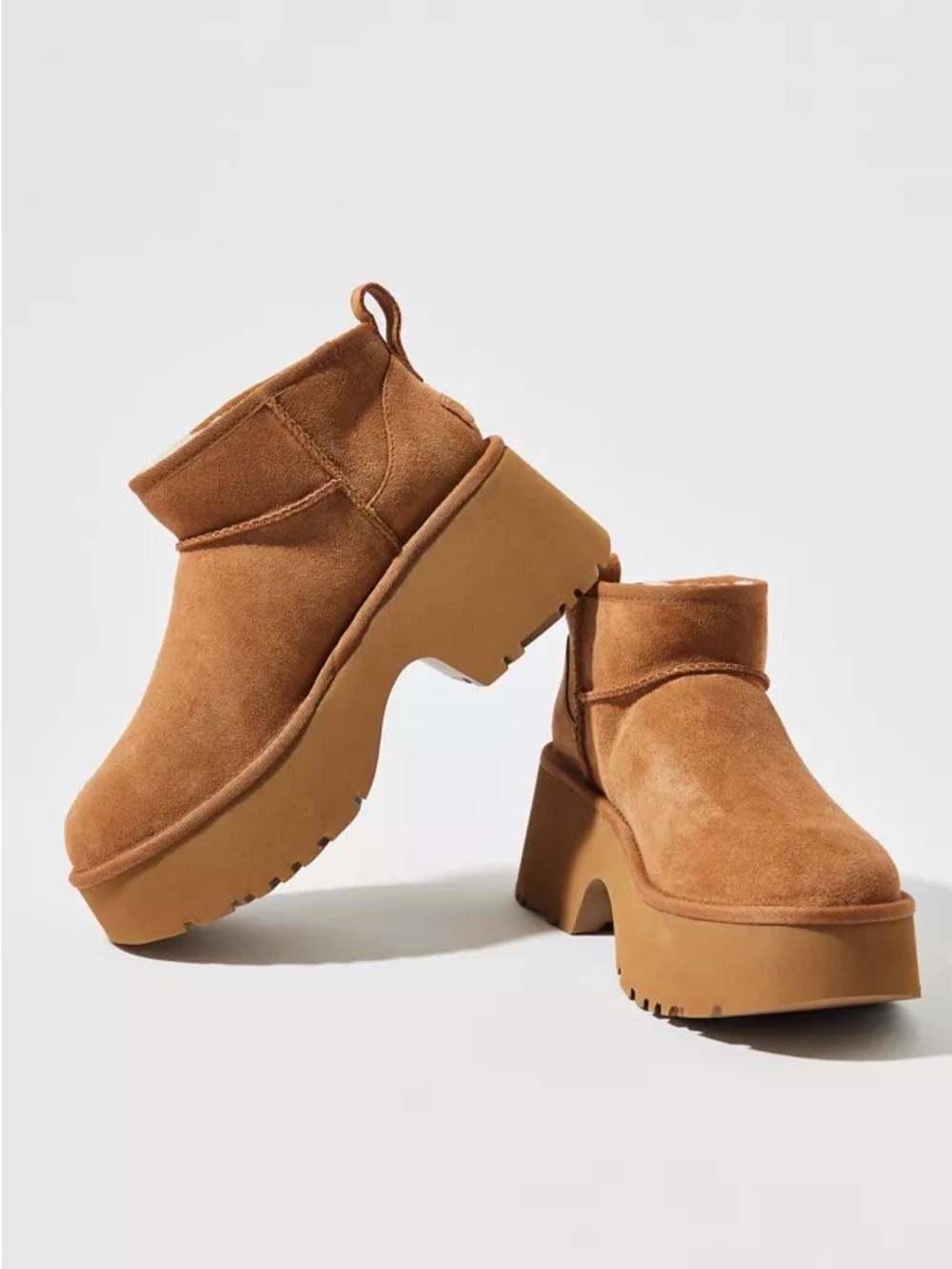 UGG CLASSIC ULTRA MINI NEW HEIGHTS Size 9